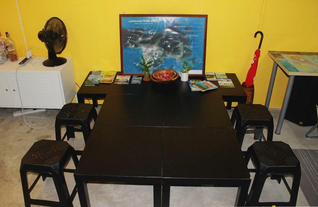 El Studio Hostel Langkawi Kuah Dış mekan fotoğraf
